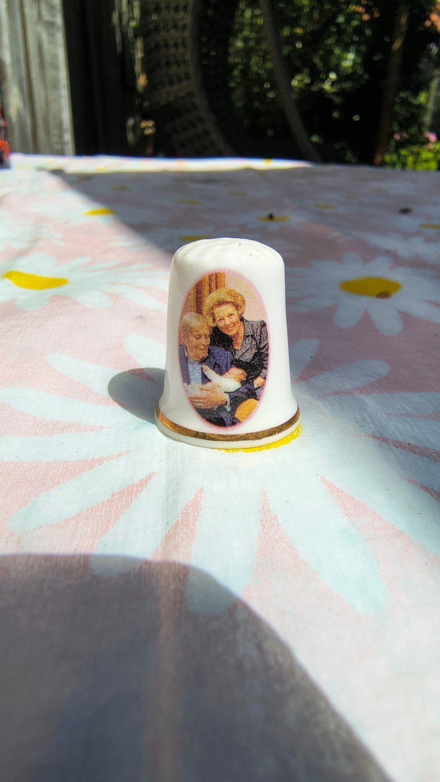 Vingerhoedje eerste kleinkind koninklijk huis, Ophalen, Zo goed als nieuw