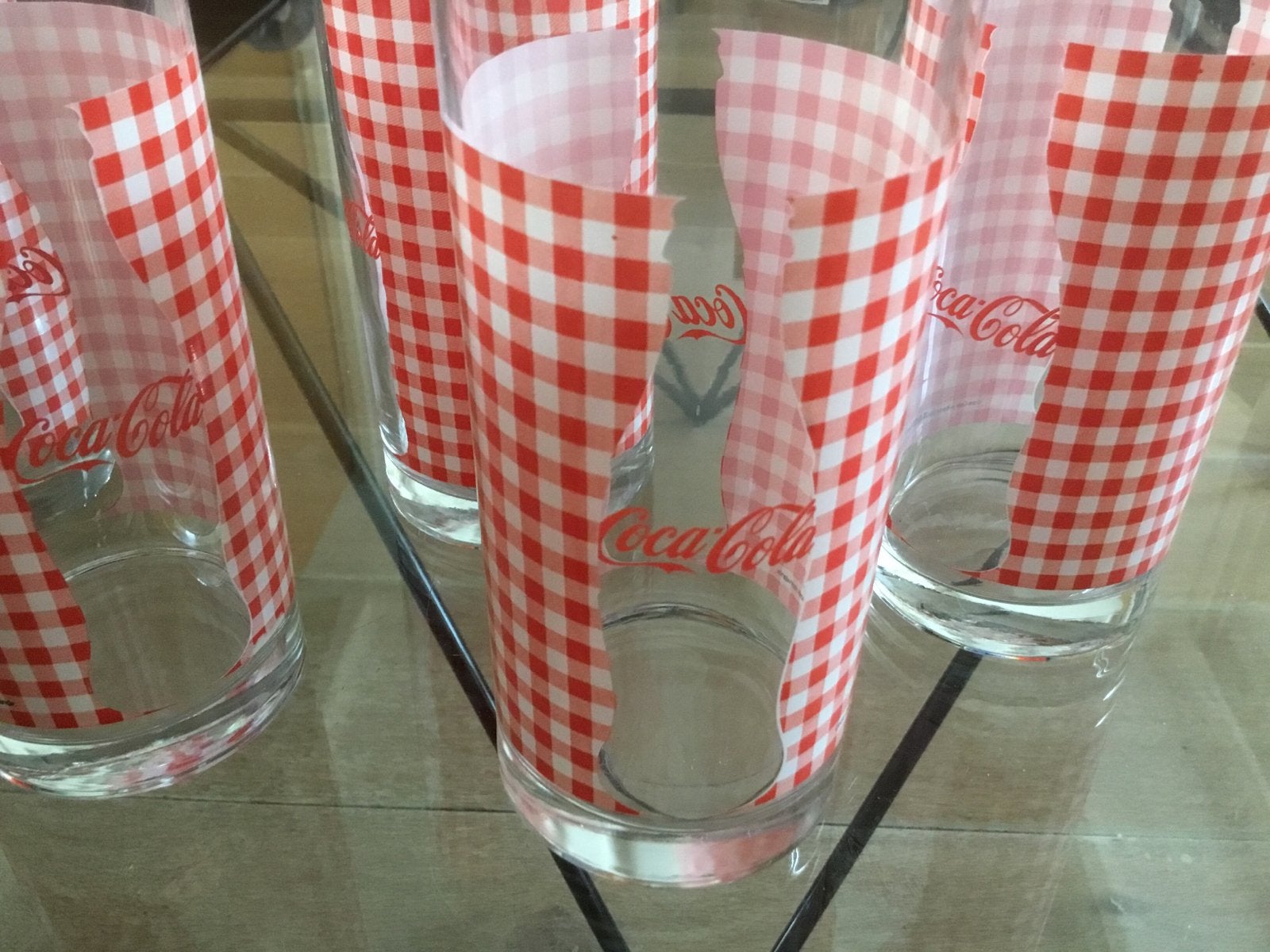 5 Coca-Cola glazen met rood-wit ruitpatroon, collectors item, Ophalen of Verzenden, Zo goed als nieuw, Gebruiksvoorwerp