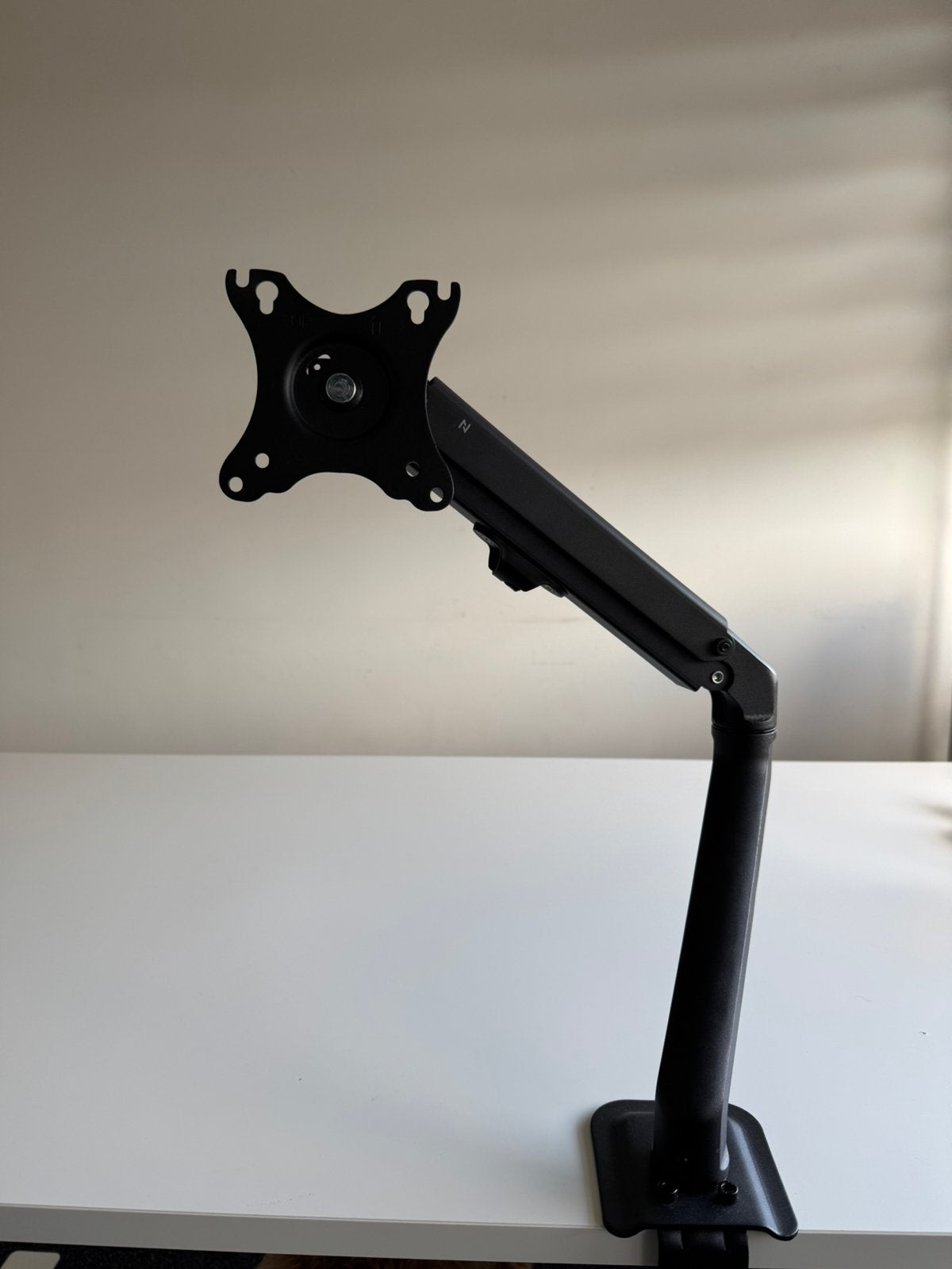 Neomounts FPMA-D650BLACK Premium Monitorarm, Audio, Tv en Foto, Televisiebeugels, Ophalen, Zo goed als nieuw