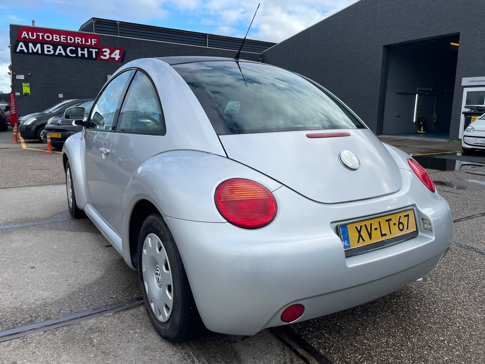 Volkswagen New Beetle 2.0 Highline, Auto's, Gebruikt, Beetle (Kever), 4 cilinders, 1984 cc