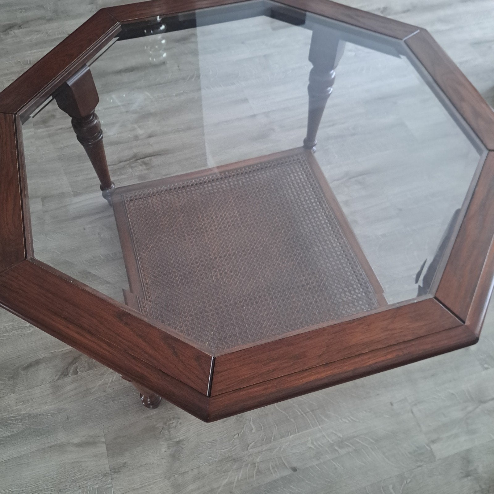 Octagonale Salontafel met Glas en Rotan, 50 tot 100 cm, Glas, Zo goed als nieuw, Klassiek, Koloniaal