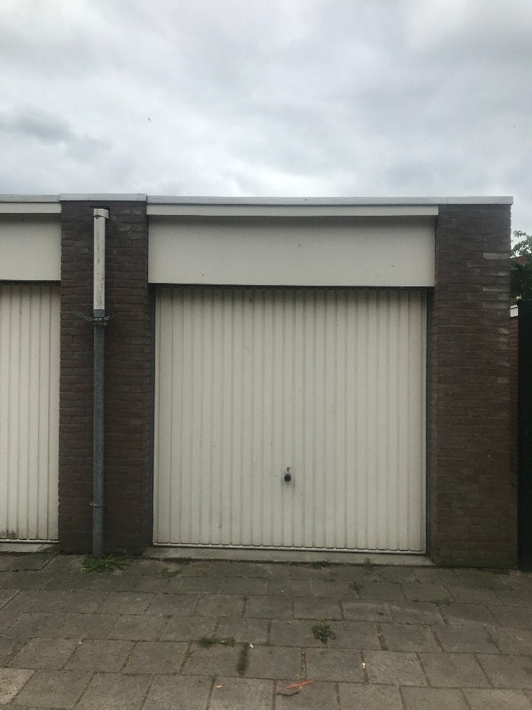 Te huur: garage  Daniël Stalpaertstr. Breda, Noord-Brabant