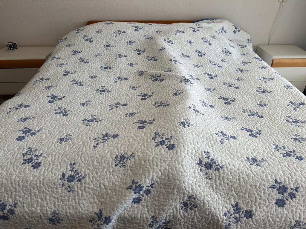 Electrisch verstelbare lattenbodems met bed, Ophalen, 90 cm, Tweepersoons, Zo goed als nieuw