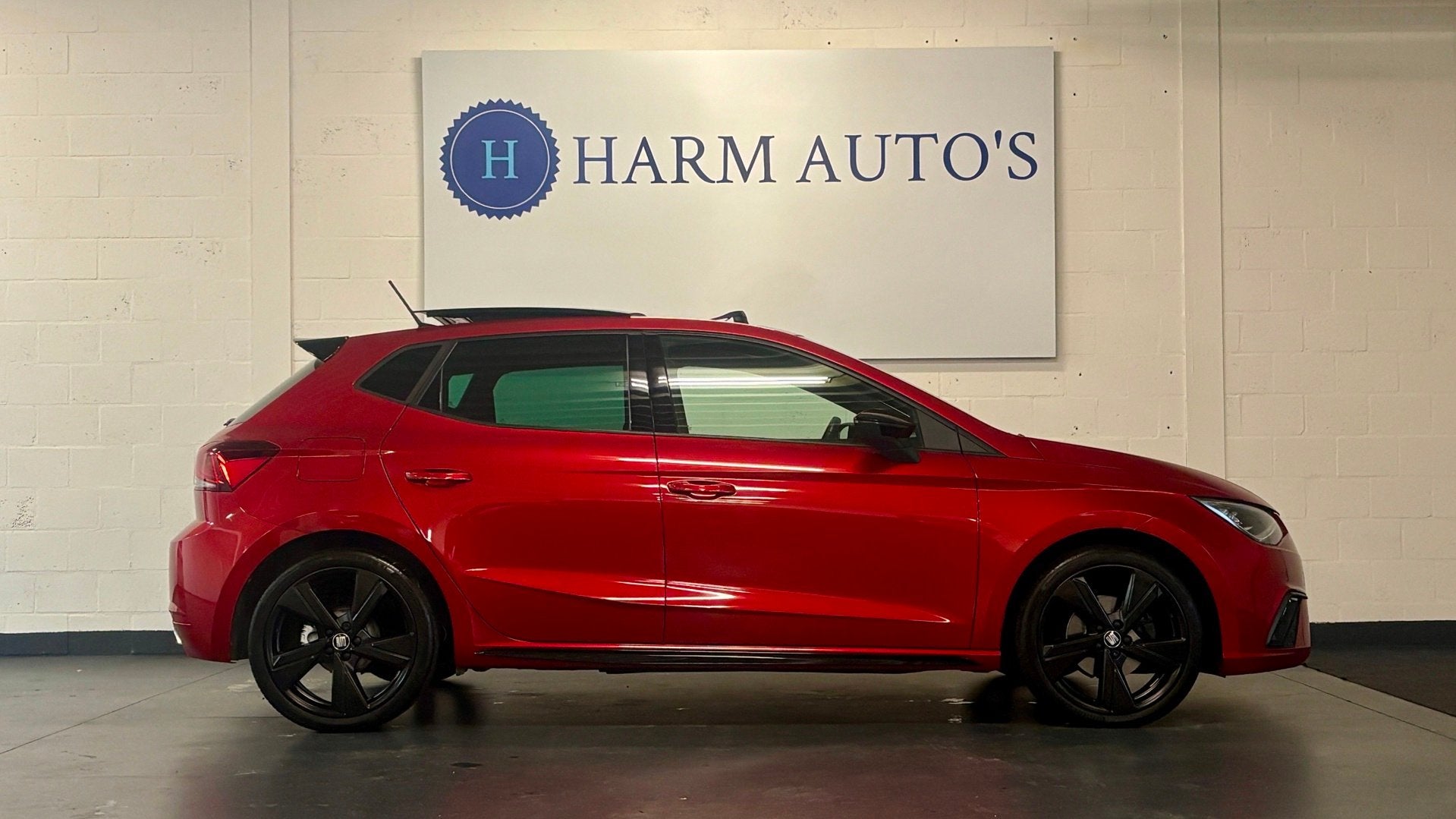 SEAT Ibiza 1.0 TSI FR 116pk Black Edition Pano / Alcantara /, Gebruikt, Zwart, 1028 kg, 116 pk