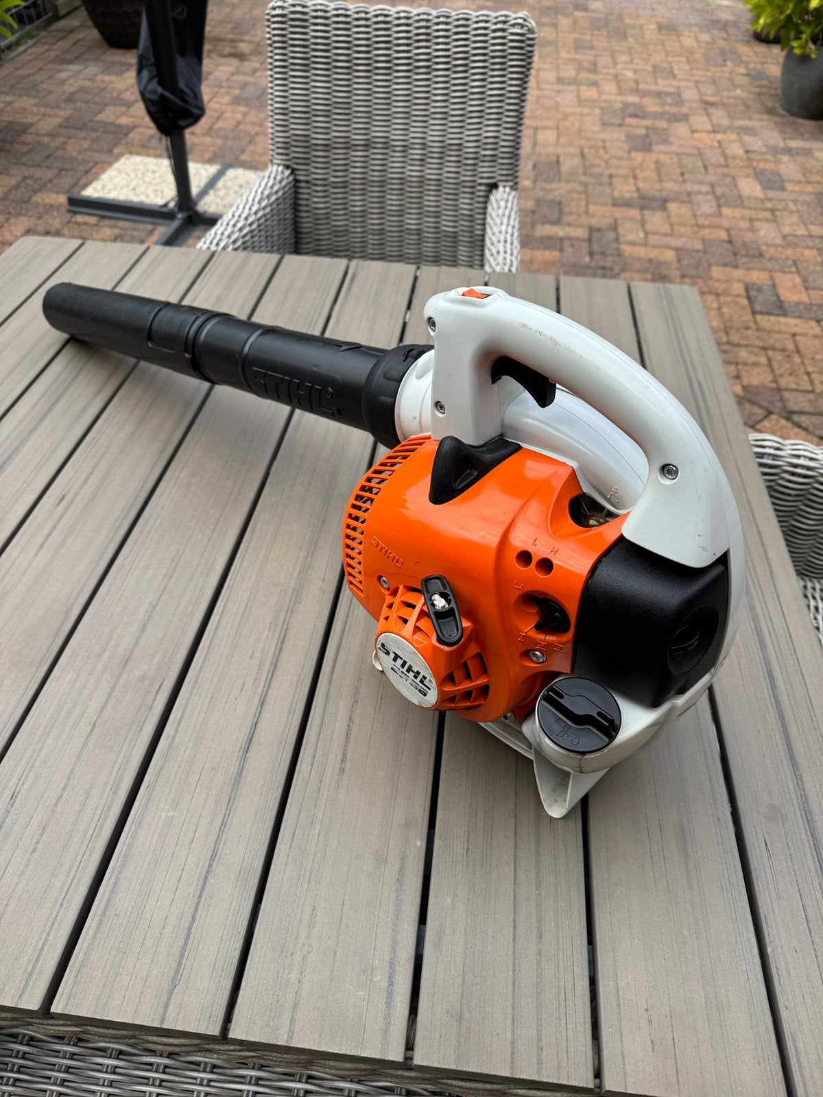 Krachtige Stihl BG 56 Bladblazer in Nieuwstaat ., Tuin en Terras, Bladblazers, Ophalen of Verzenden, Zo goed als nieuw, Benzine