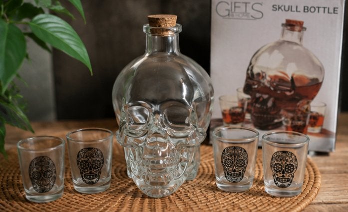 Skull Bottle set – schedelfles 400 ml + 4 shotglaasjes, Ophalen of Verzenden, Nieuw, Borrel- of Shotglas