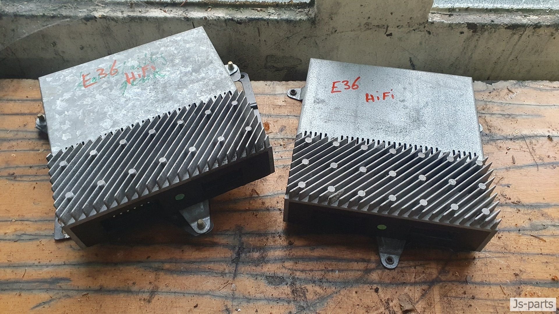 Hifi versterker BMW 3-serie E36, Auto diversen, Autoradio's, Ophalen of Verzenden, -, -, -