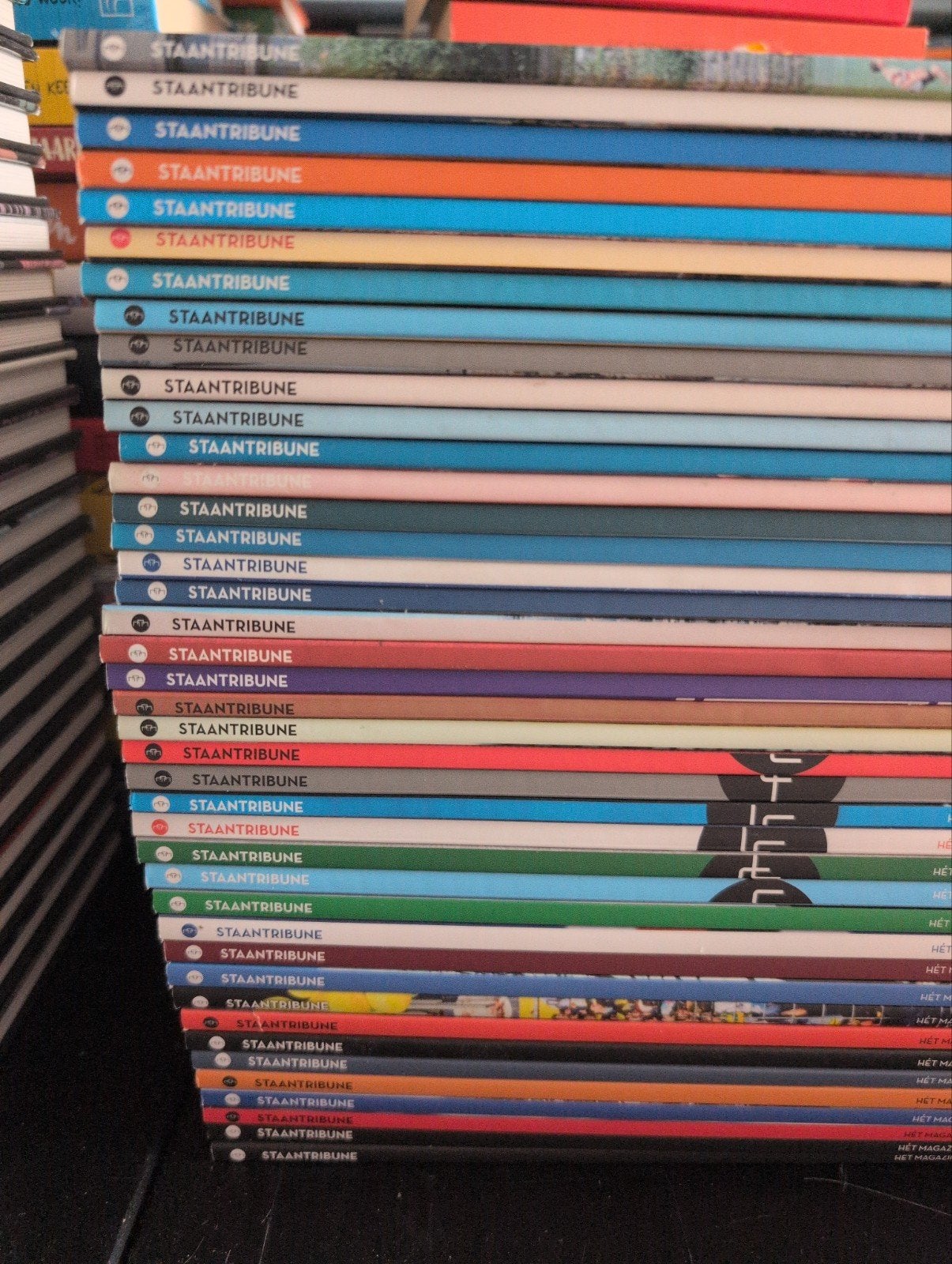 Staantribune magazines - Grote collectie, diverse nummers, Boeken, Ophalen of Verzenden, Gelezen, Overige typen