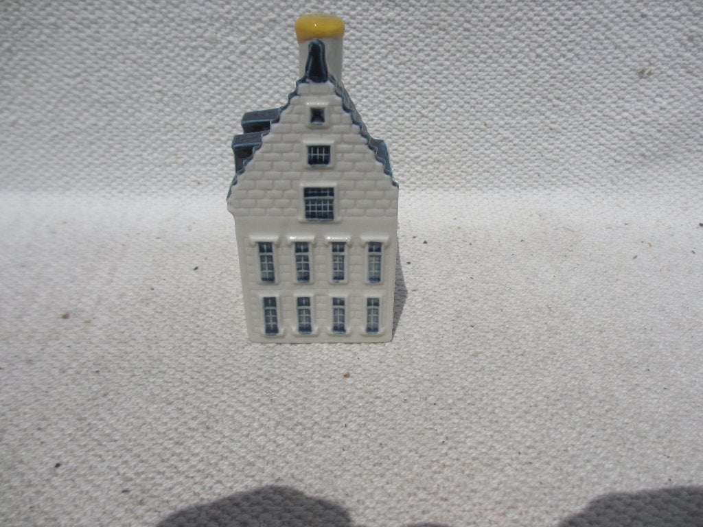 KLM huisje 77, Ophalen of Verzenden, Zo goed als nieuw, 41 t/m 60, Gevuld
