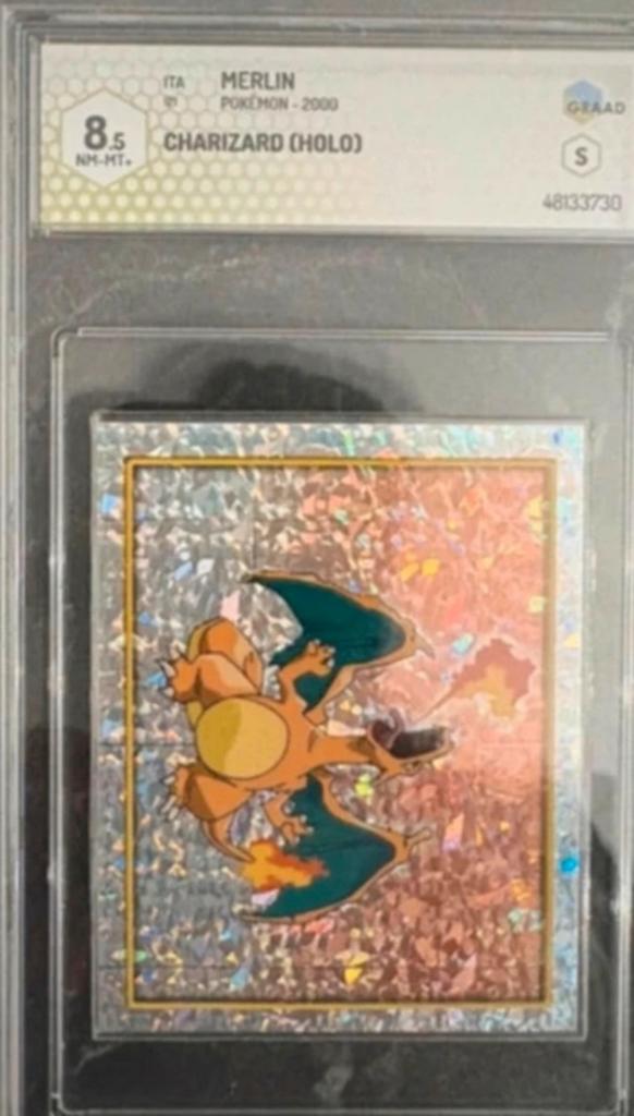 Pokémon Merlin Charizard Sticker Graad Grading Graded 8.5, Ophalen of Verzenden, Zo goed als nieuw, Losse kaart, Foil