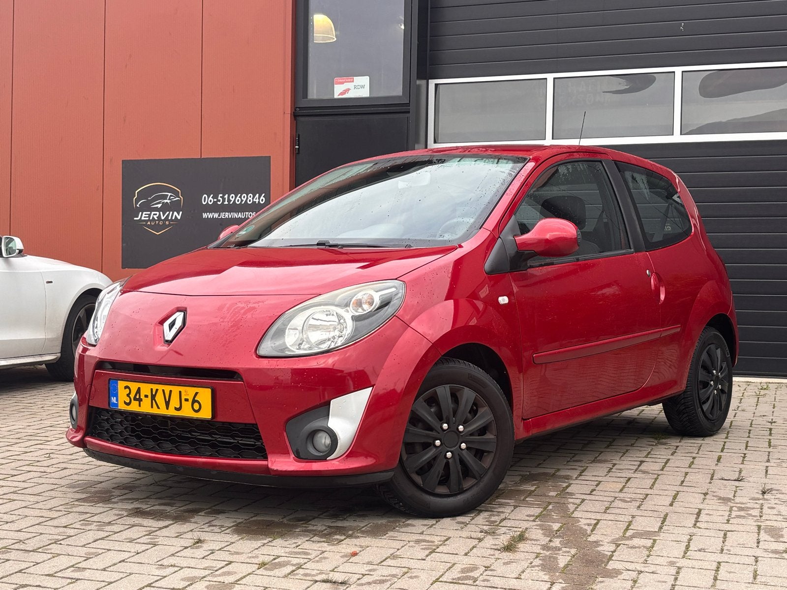 Renault Twingo 1.2 16V 2010 Rood - APK tot februari - cruise, Auto's, 839 kg, Twingo, 4 cilinders, 4 stoelen