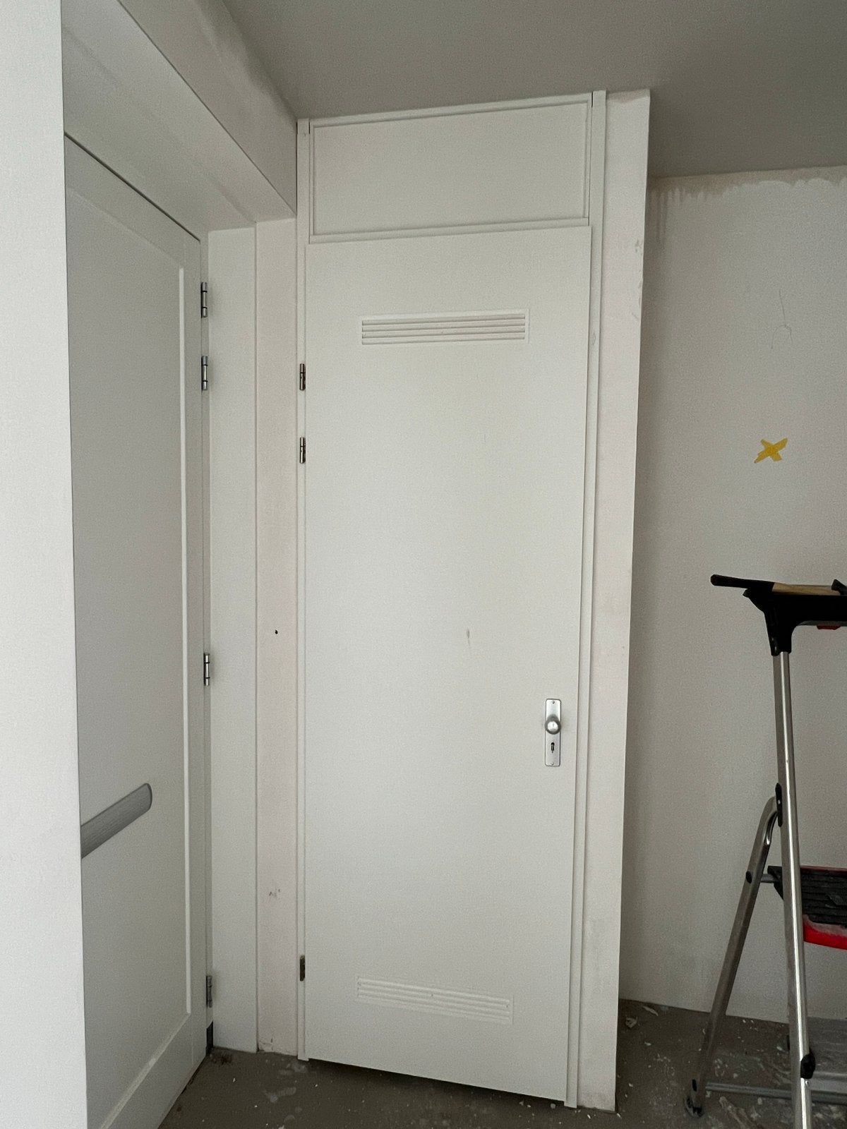 Witte binnendeur met bovenlicht en rooster, Ophalen, Minder dan 80 cm, 215 cm of meer, Binnendeur