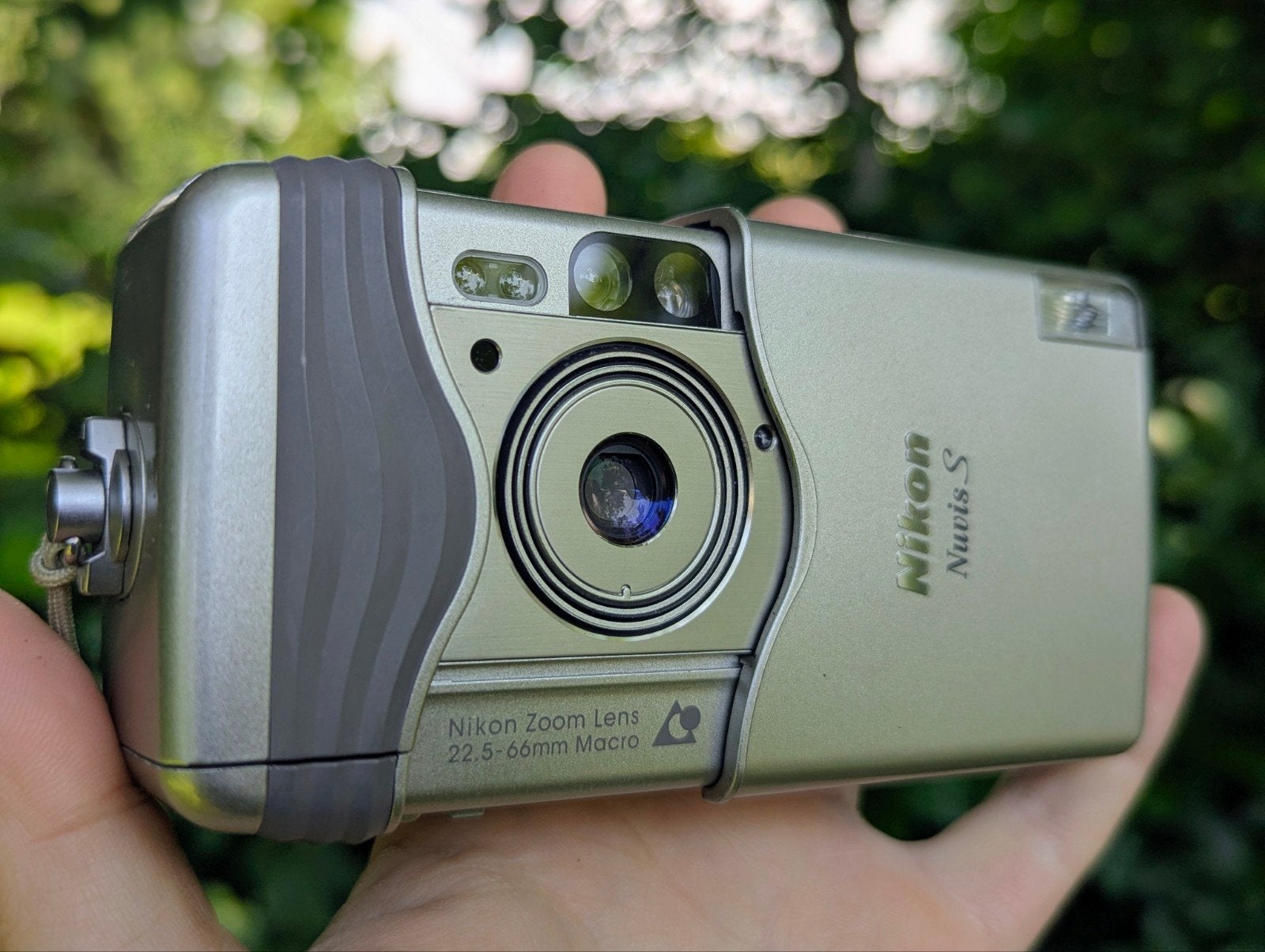Nikon Nuvis S Compact Camera - Zilverkleurig, Ophalen of Verzenden, Gebruikt, Compact, Nikon