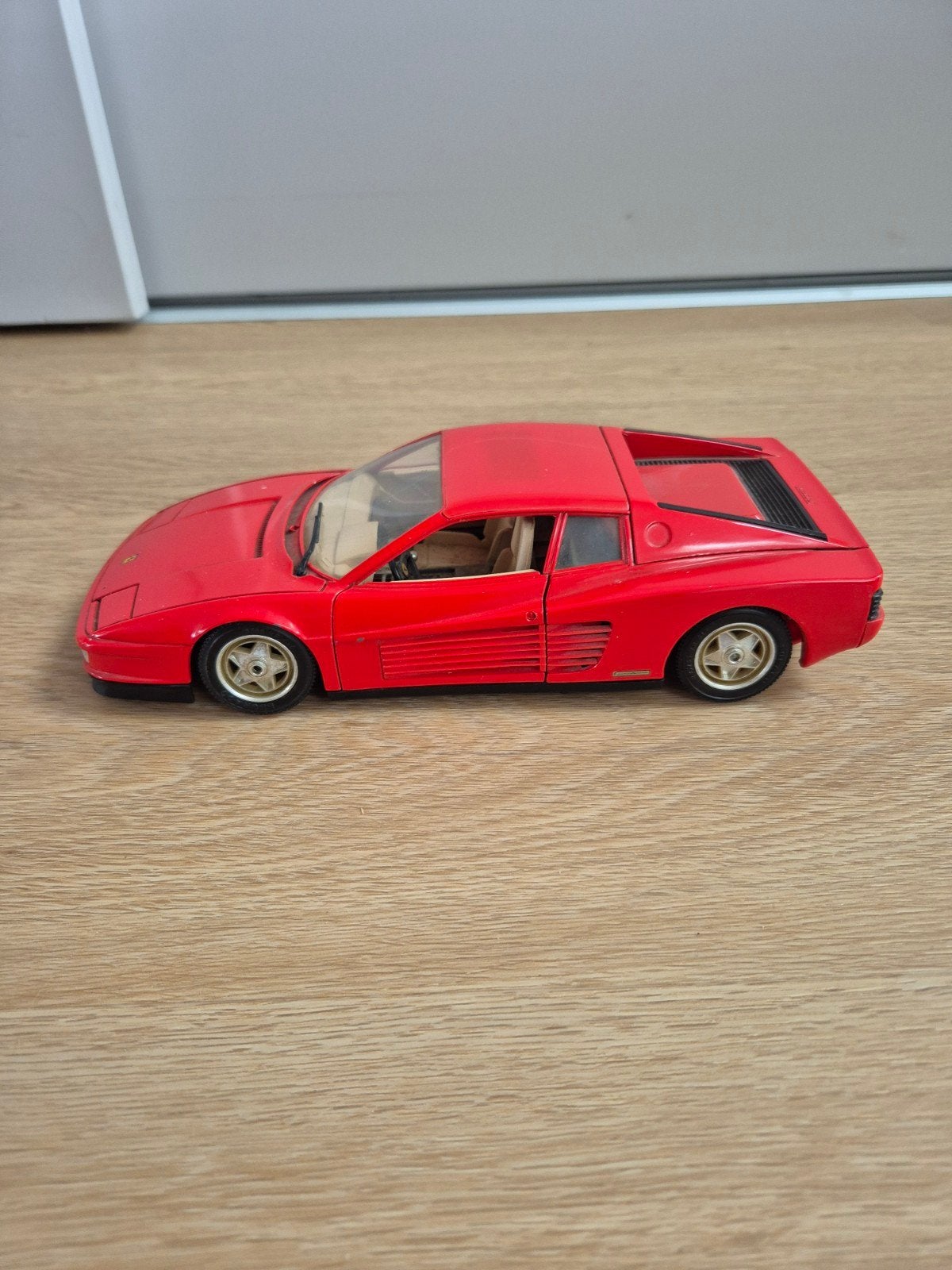 Burago Ferrari Testarossa 1/18 Schaalmodel, Ophalen of Verzenden, Gebruikt, Auto, Bburago