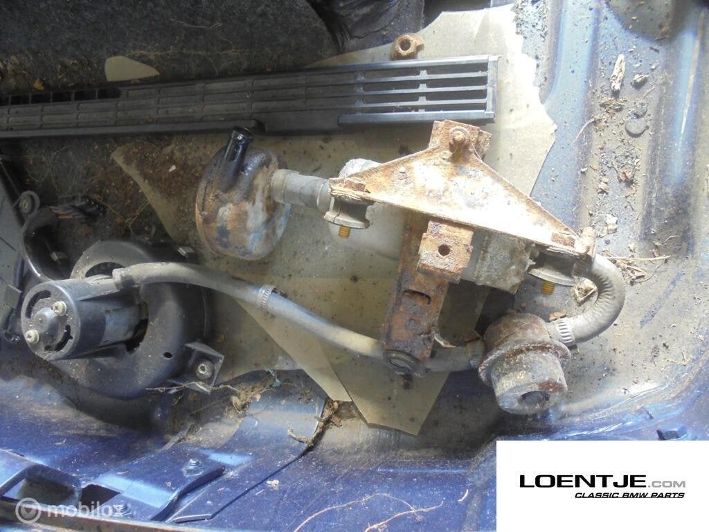 Brandstofpompsteun en pomp bmw e30 320i 325i m20, Auto-onderdelen, Brandstofsystemen, Gebruikt, Ophalen of Verzenden, BMW, BMW
