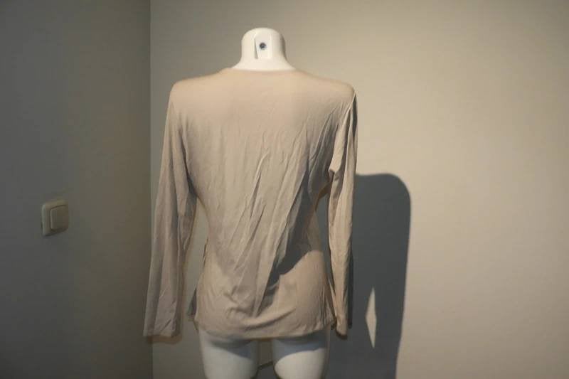 Marccain top zijde voorkant in punt overslag vast room N5/42, Kleding | Dames, T-shirts, Overige kleuren, Verzenden, Maat 42/44 (L)