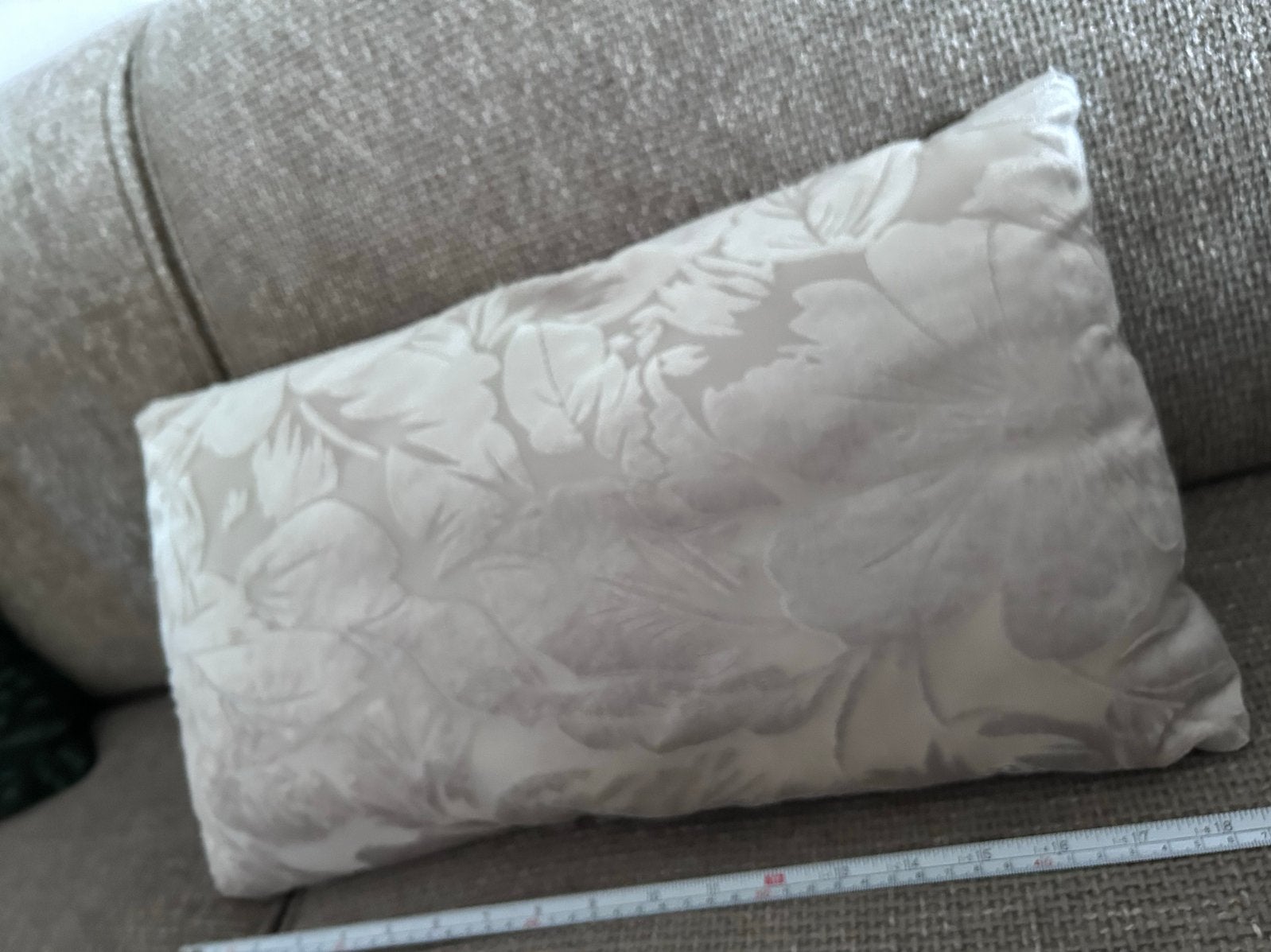 Decoratie sier kussen met bloemen patroon zilver grijs, Overige merken, Beige, Met print, Ophalen of Verzenden