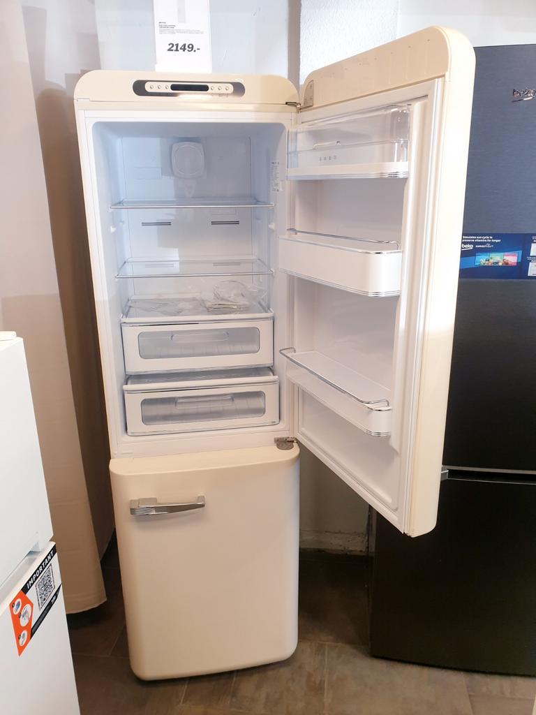 Smeg koel-vriescombinatie crème✅ Direct op voorraad? Nieuw, 200 liter of meer, 60 cm of meer, Met aparte vriezer, Nieuw
