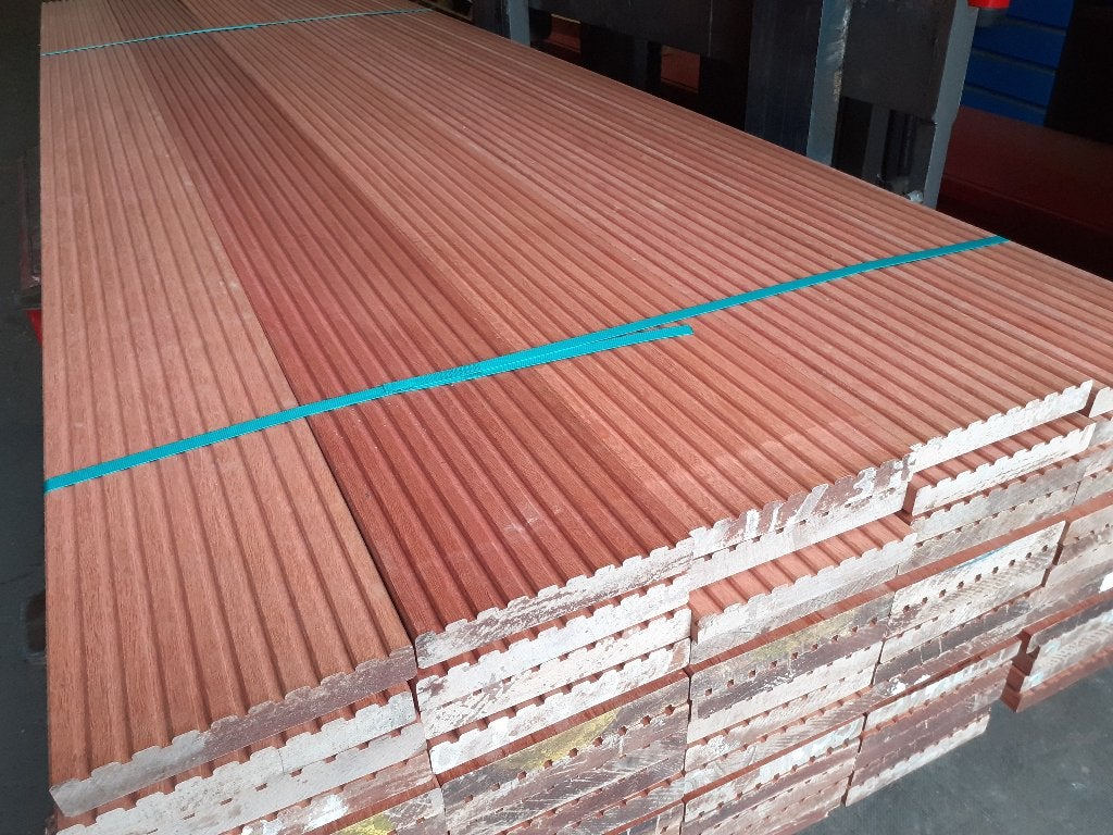 Partij 32.10m2 hardhout vlonderplanken extra breed 27x185mm, Planken, Nieuw, Ophalen of Verzenden, Hardhout