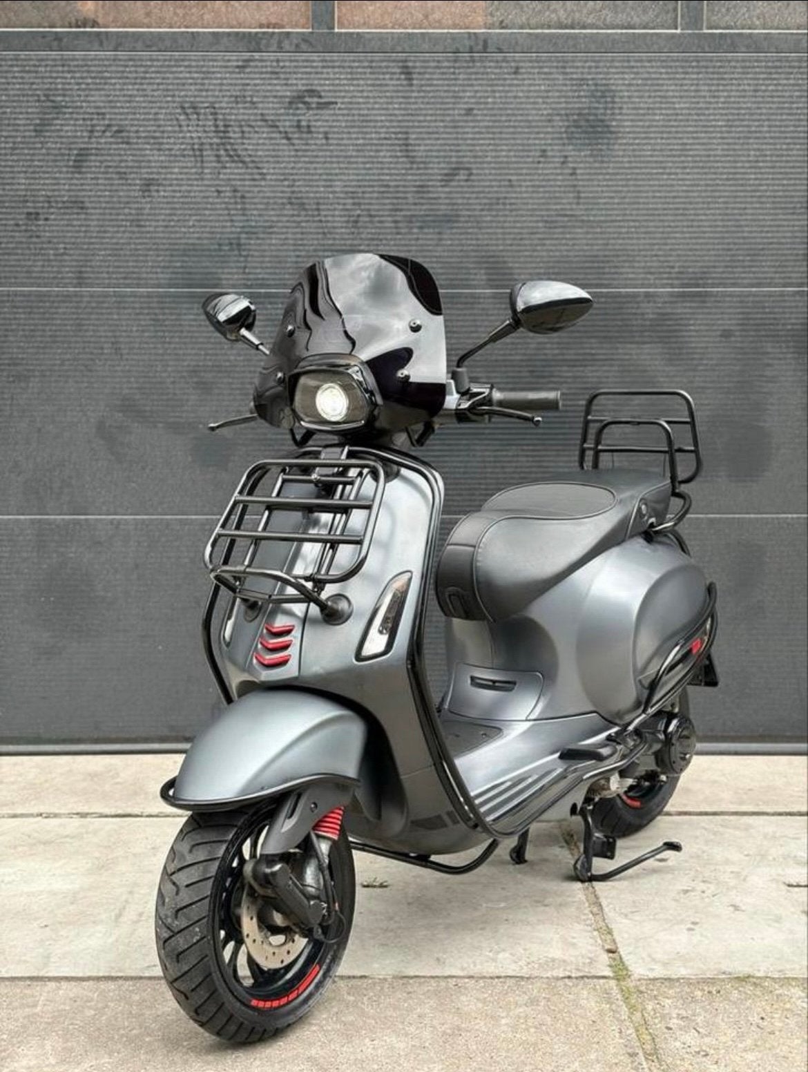 Vespa Sprint 2018 Special Edition – Matte Grey, Ophalen of Verzenden, Zo goed als nieuw