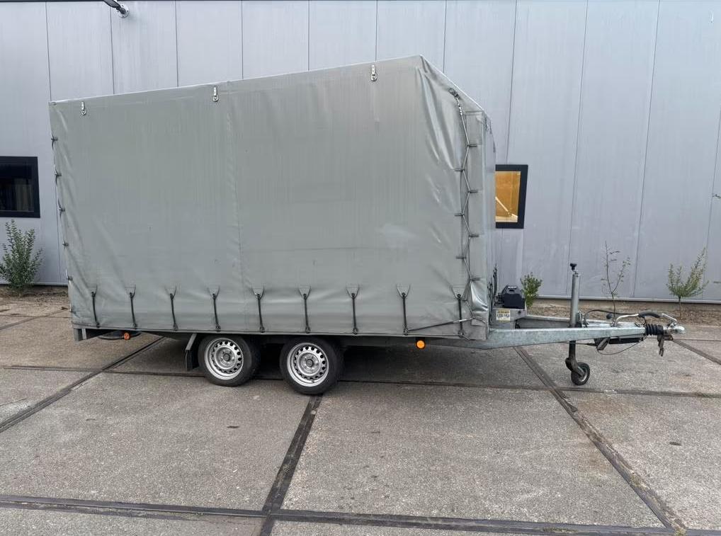Gesloten tandemas aanhangwagen transporter, Ophalen, Gebruikt