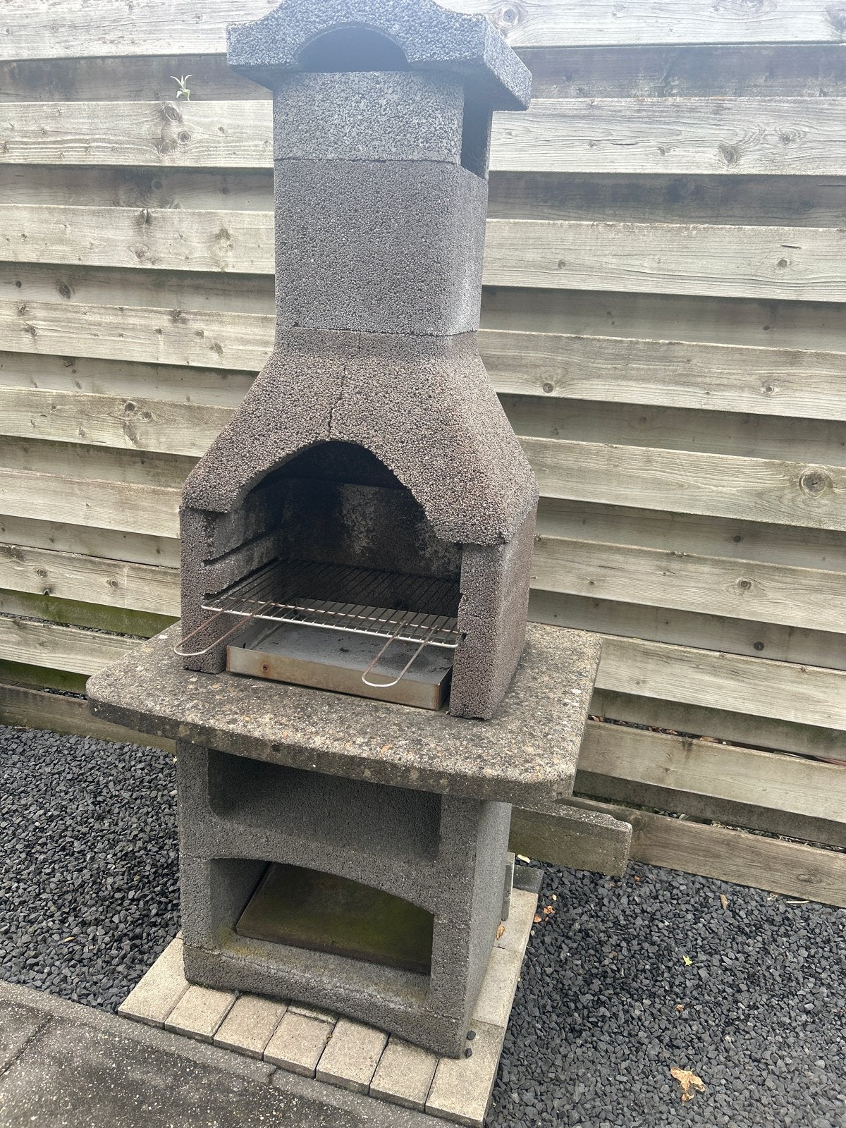 Betonnen BBQ met klein scheurtje, Tuin en Terras, Ophalen of Verzenden, Gebruikt