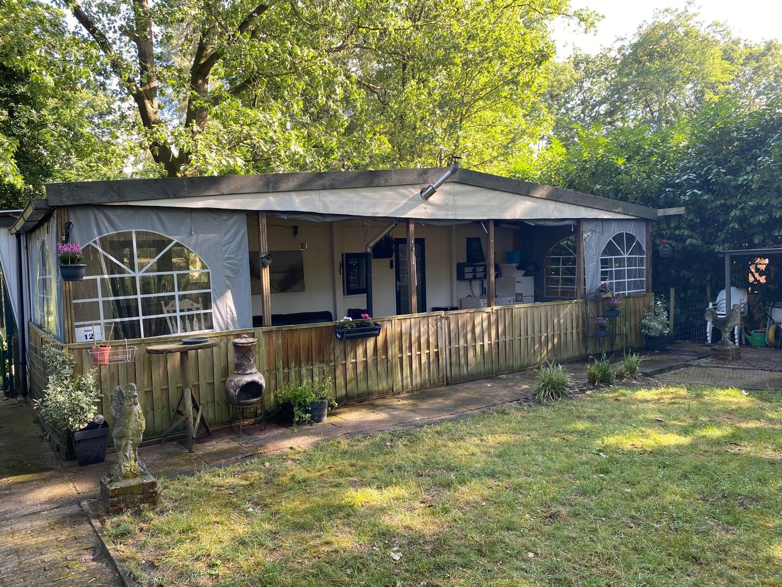 Mooi houten chalet op een droomplek aan het bos op de Veluwe, Gelderland, 2 slaapkamers, Verkoop zonder makelaar, Chalet
