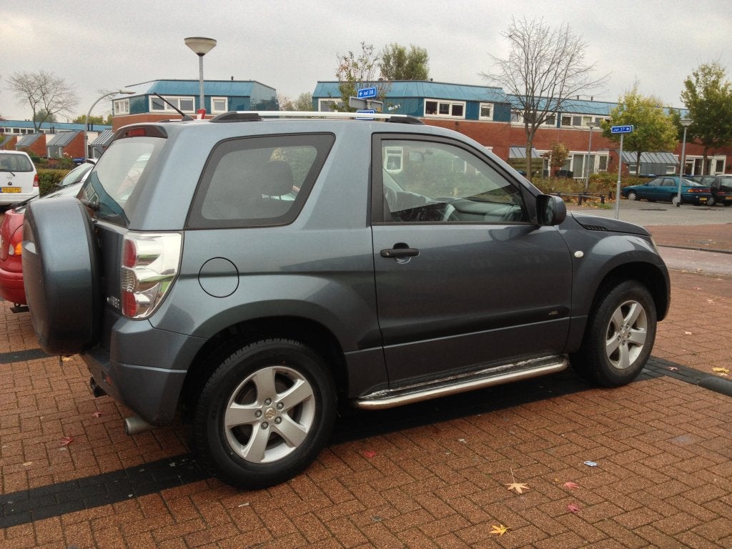 Suzuki Grand Vitara Sidebars met rvs trede, Niet ingevuld, Niet ingevuld, Niet ingevuld