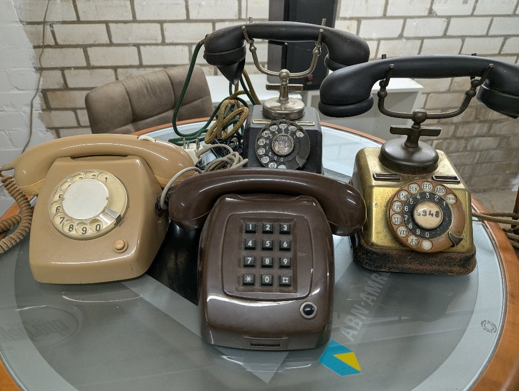 Telefoons, retro en antiek, Ophalen, Gebruikt, Met draaischijf