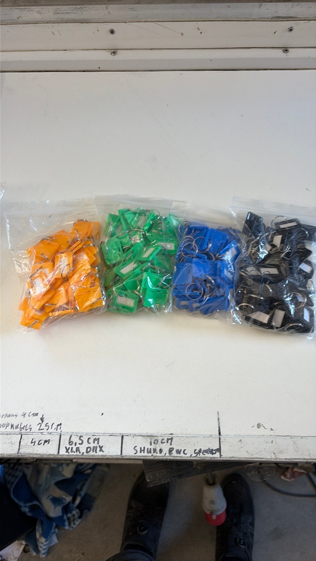 Sleutelhangers, Ophalen of Verzenden, Zo goed als nieuw