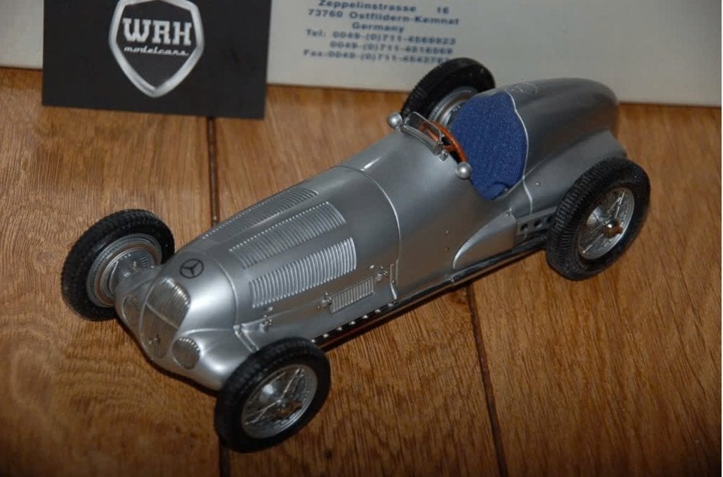 1:18 MERCEDES W25 Silberpfeil CMC M-031 in box WRH, Verzenden, Zo goed als nieuw, Auto, Overige merken