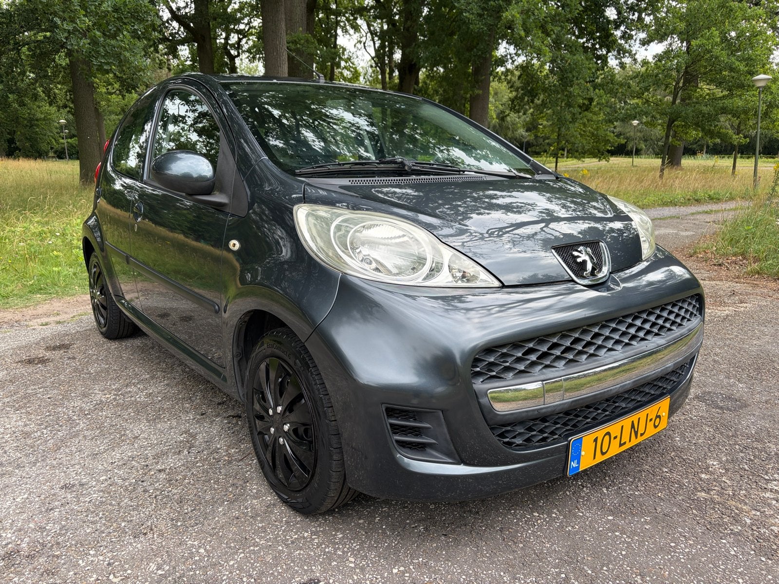 Peugeot 107–1e Eigenaar–Airco–Origineel NL–APK t/m 25-2-2027, Auto's, Voorwielaandrijving, Stof, Zwart, 4 stoelen