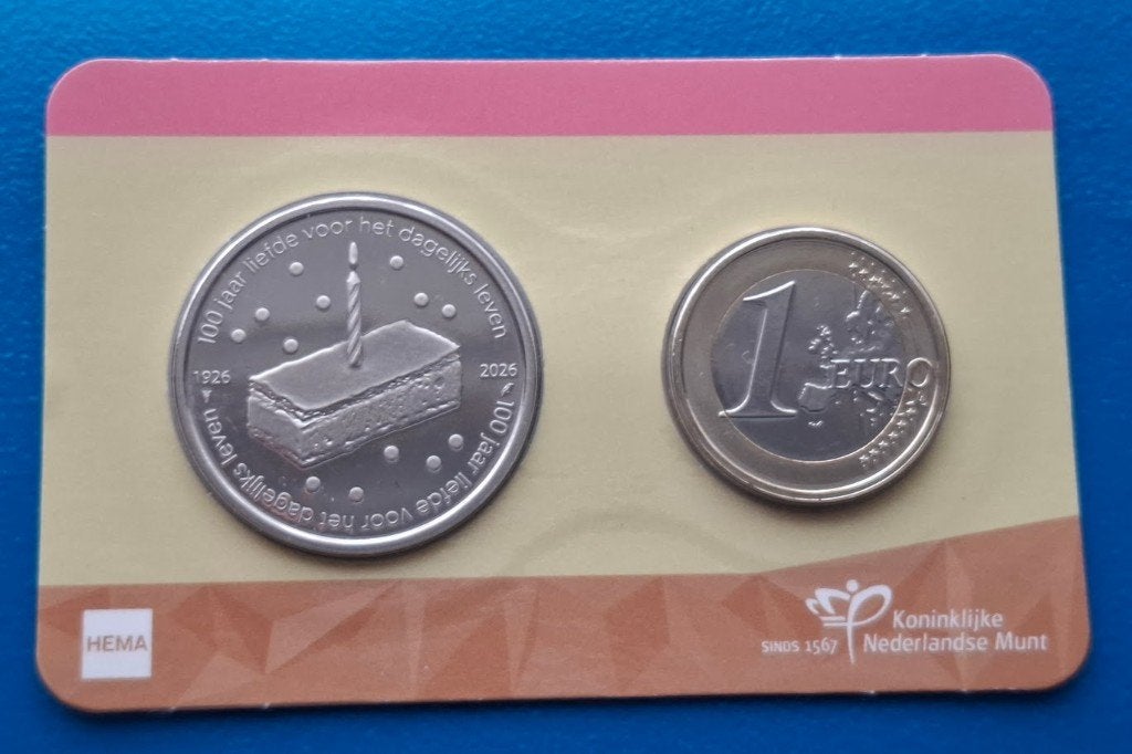 Nederland 100 jaar HEMA 1€ + penning coincard, Verzenden, Koningin Beatrix, Euro's, Setje
