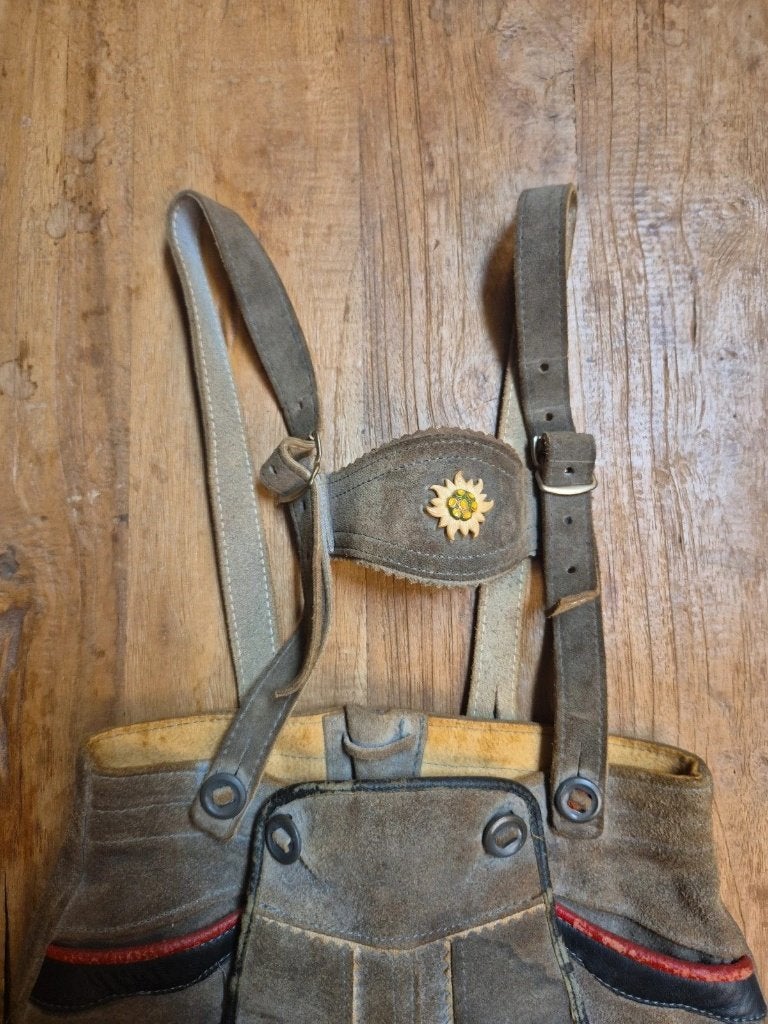 Stoere kinder lederhosen, Handgemaakt, Djt@dejuistetoon.eu, Ophalen of Verzenden, Zo goed als nieuw