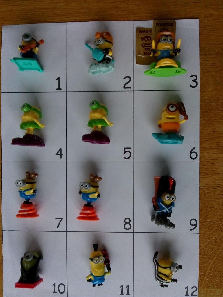Blad 1 Minions figuurtjes, Ophalen of Verzenden, Gebruikt