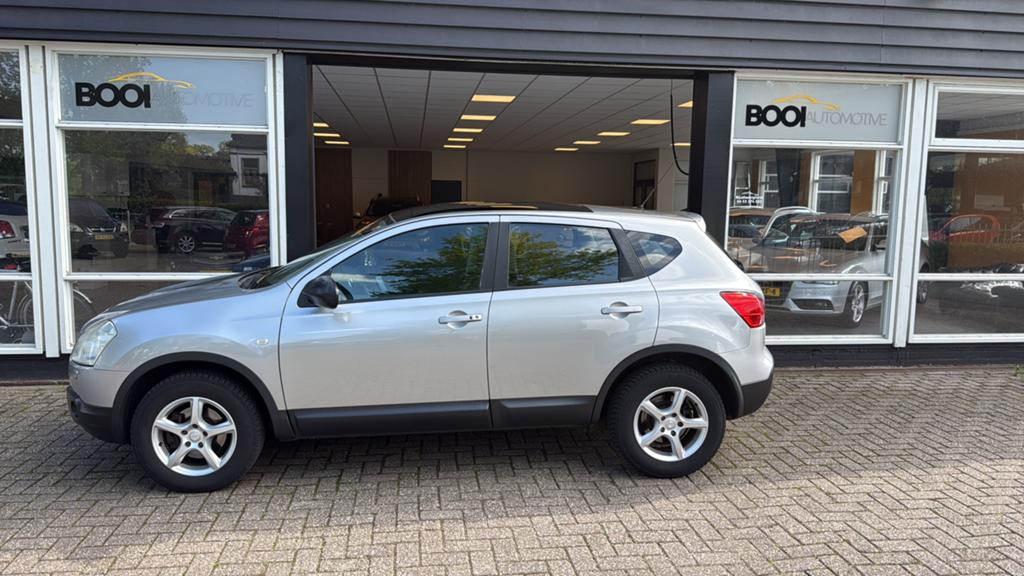 Nissan Qashqai 2.0 4x4 leer camera navi trekhaak, Zwart, 4 cilinders, USB, Leder