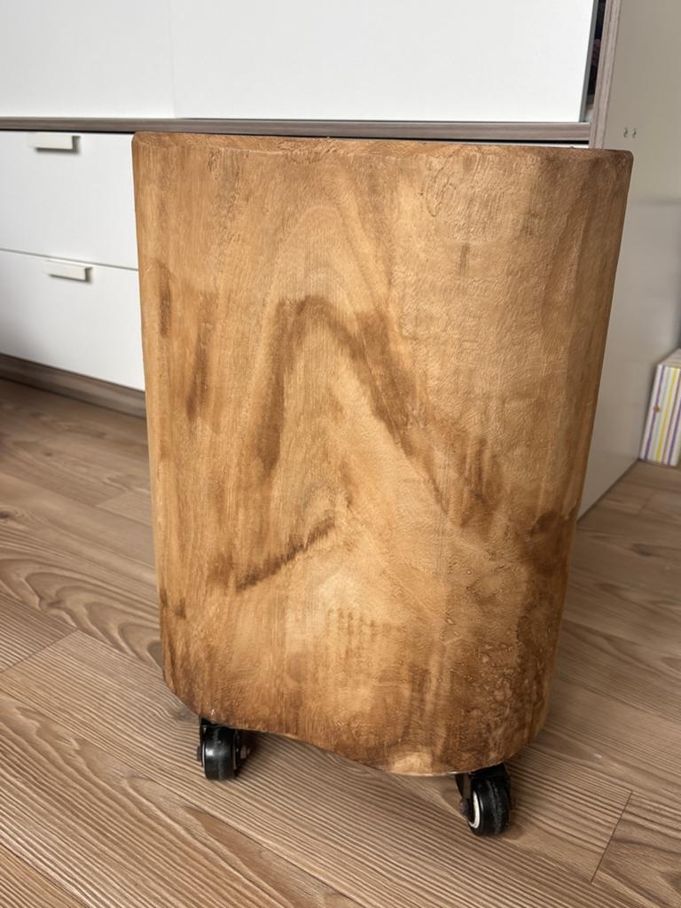 Houten bijzetstam met wielen - Uniek en mobiel, Huis en Inrichting, Ophalen, Minder dan 50 cm, Gebruikt, Rechthoekig