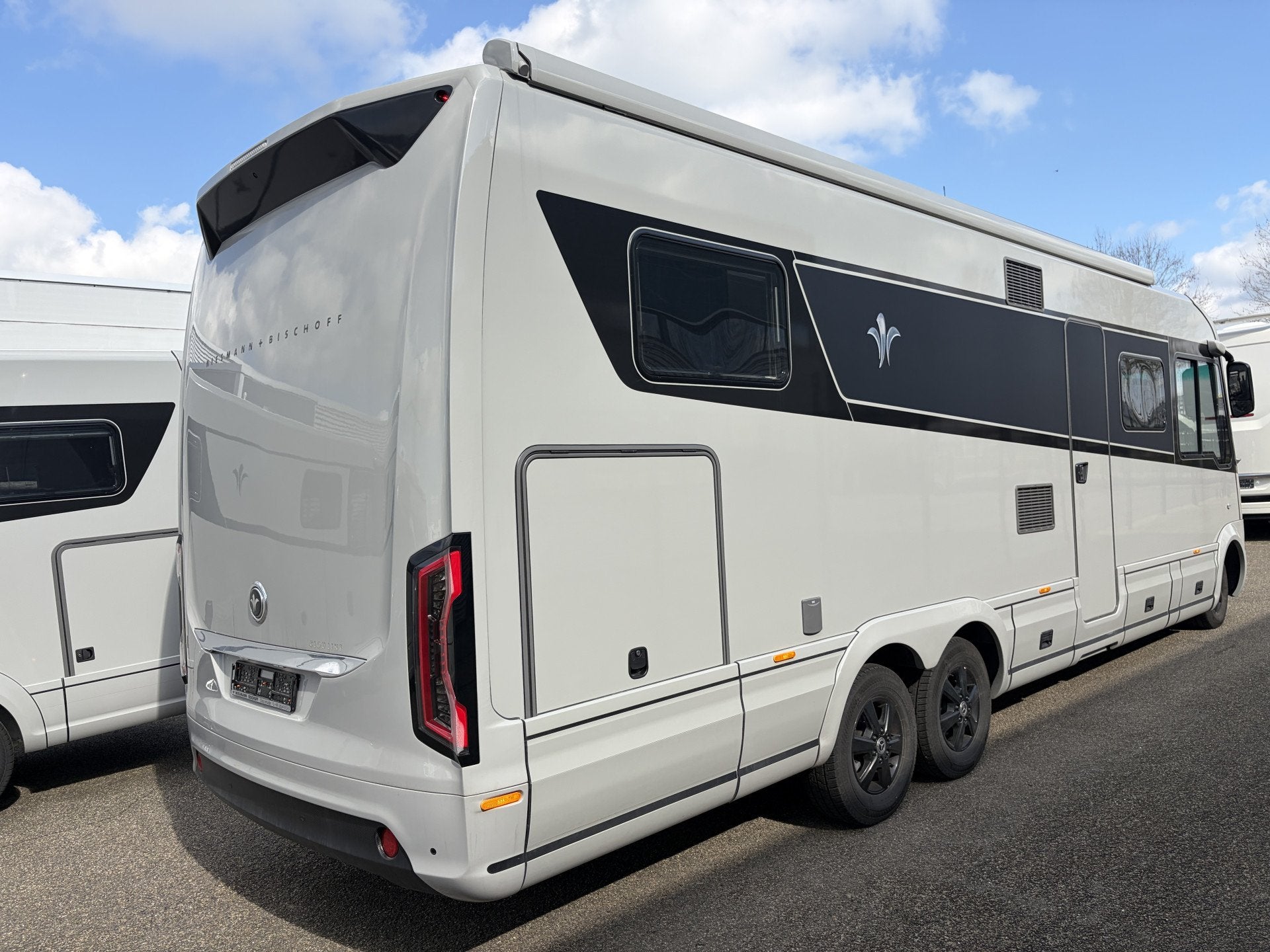 Caravans And Camping Niesmann