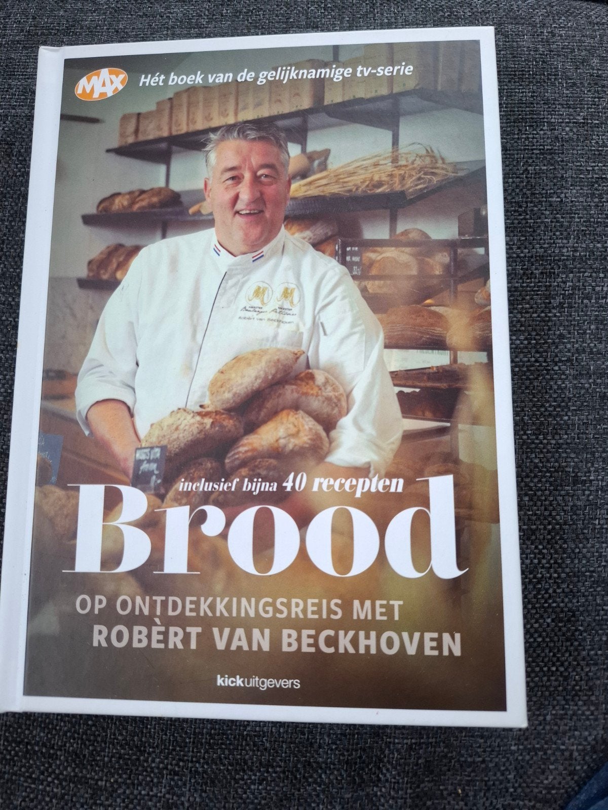 Robèrt van Beckhoven - Brood, Boeken, Ophalen of Verzenden, Zo goed als nieuw, Robèrt van Beckhoven