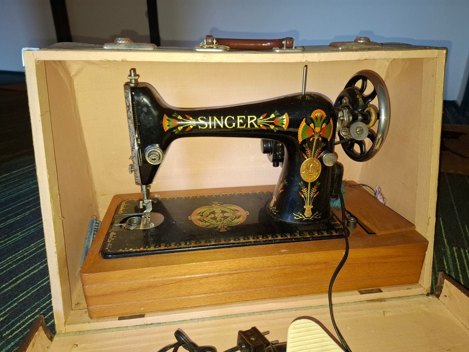 Singer naaimachine Lotus serie 1922, Ophalen of Verzenden