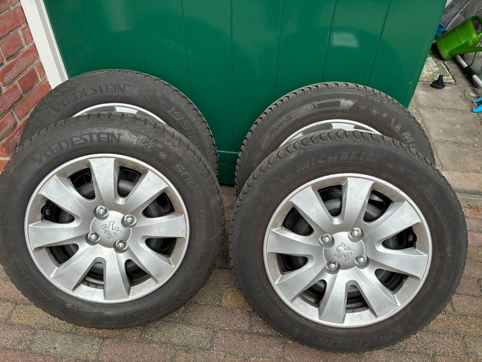 Winterbanden 195/65R15 T/H91 op velg voor Peugeot 2008, Ophalen, Gebruikt, 15 inch, Banden en Velgen