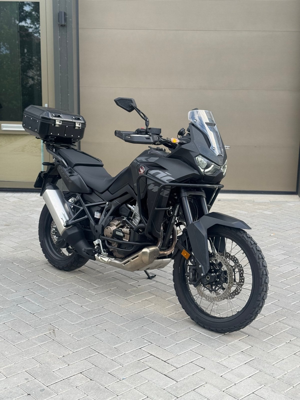 Honda CRF1100 Africa Twin / CARPLAY/ USB / VERLAAGD, 2 cilinders, Motorrijbewijs A, Meer dan 35 kW, Enduro