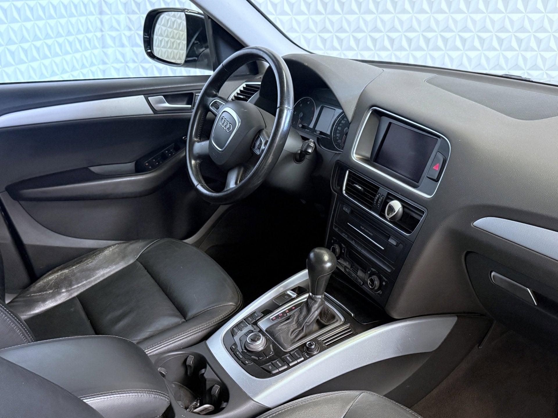 Audi Q5 2.0 TDI quattro / EXPORT PRIJS EX BPM! (2010), Auto's, Automaat, 15 km/l, Gebruikt, Zwart