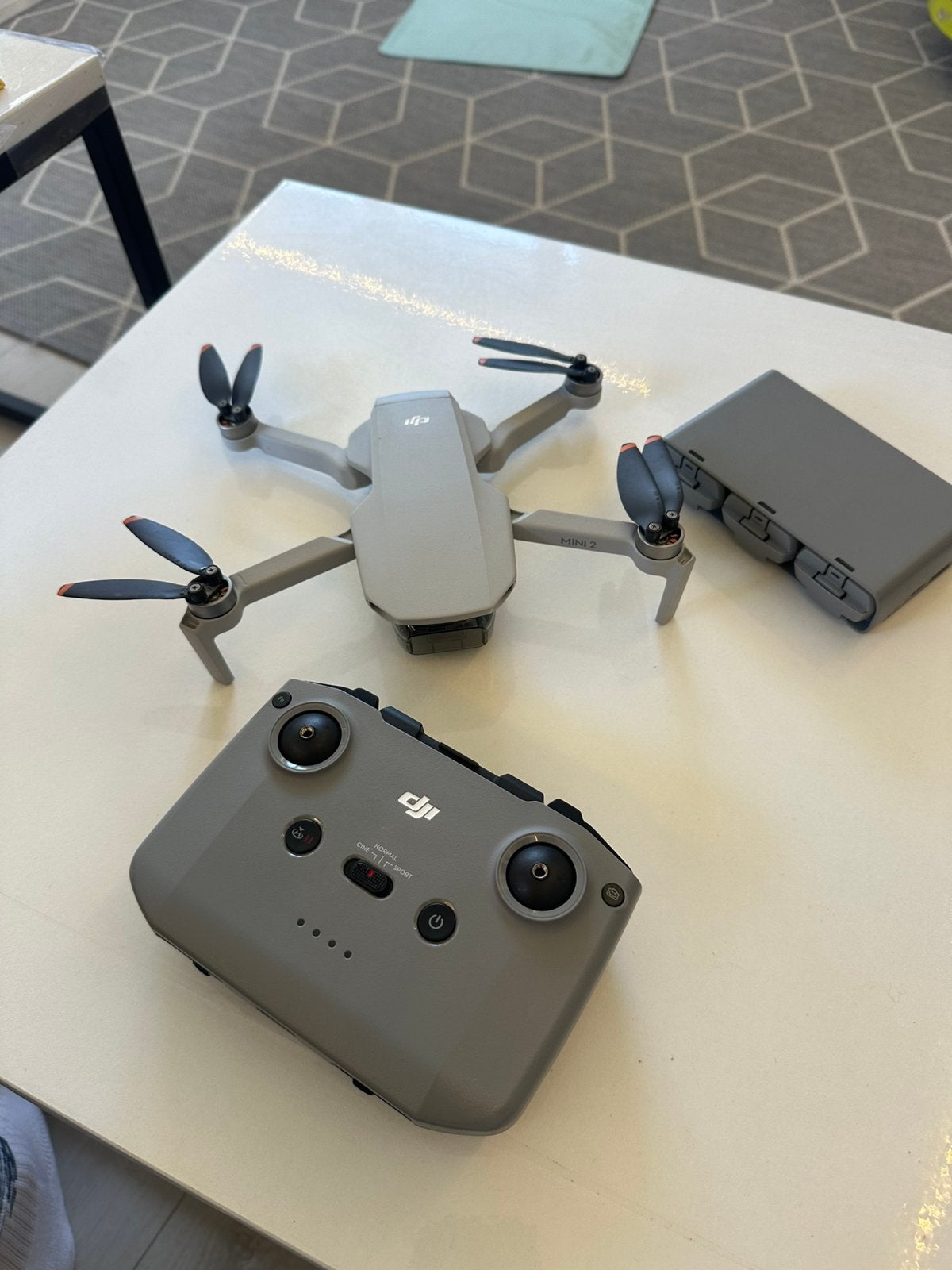 DJI Mini 2 Fly More Combo - Zo goed als nieuw, Cameradrone, 5 tot 10 kilometer, Zo goed als nieuw, DJI