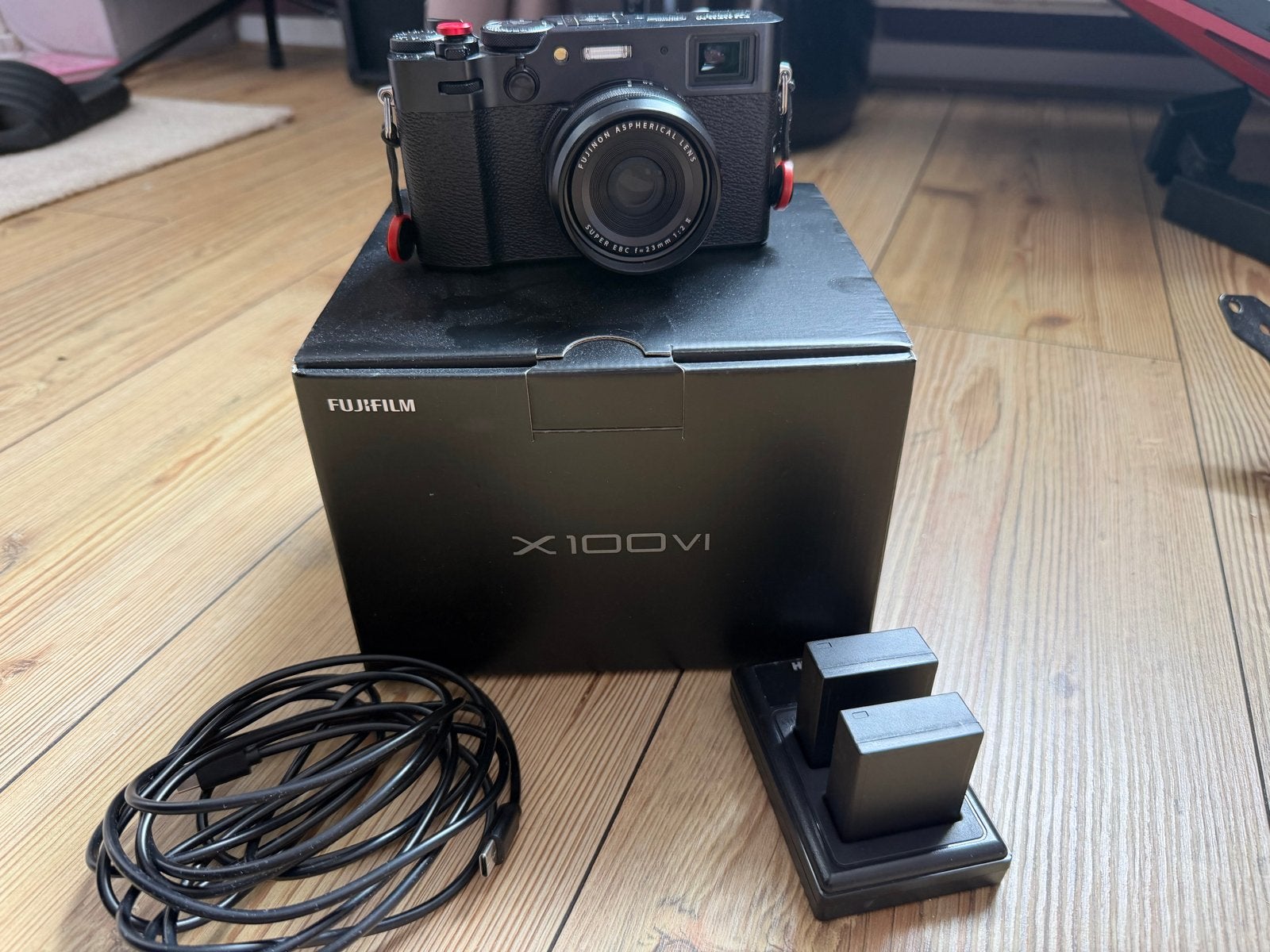 Fujifilm X100VI - Zo goed als nieuw, slechts 400 clicks, Ophalen, Zo goed als nieuw, Fujifilm, Compactcamera