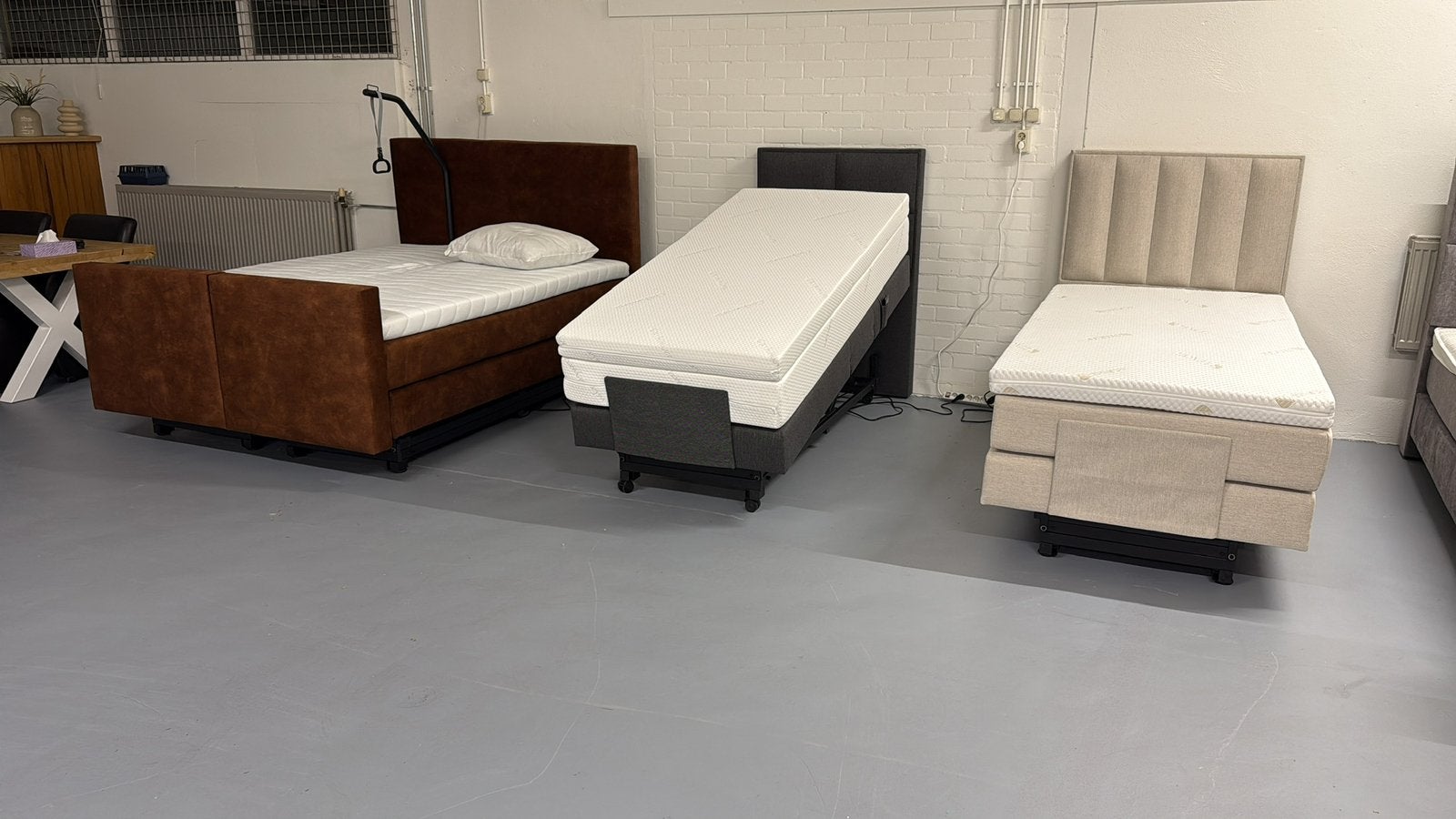 Foto 16 van Hoog laag bed/boxspring/seniorenbed/ seniorenbed hoog laag
