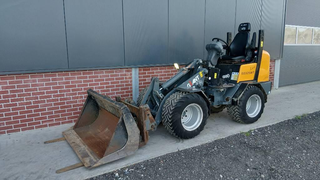 nette GiANT D332SWT X-tra bak+vorken dubbele funti, Wiellader of Shovel