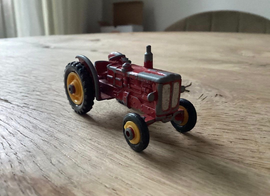 Corgi Juniors No. 34 BM Volvo 400 Tractor – Great Britain, Hobby en Vrije tijd, Ophalen of Verzenden, Gebruikt, Tractor of Landbouw