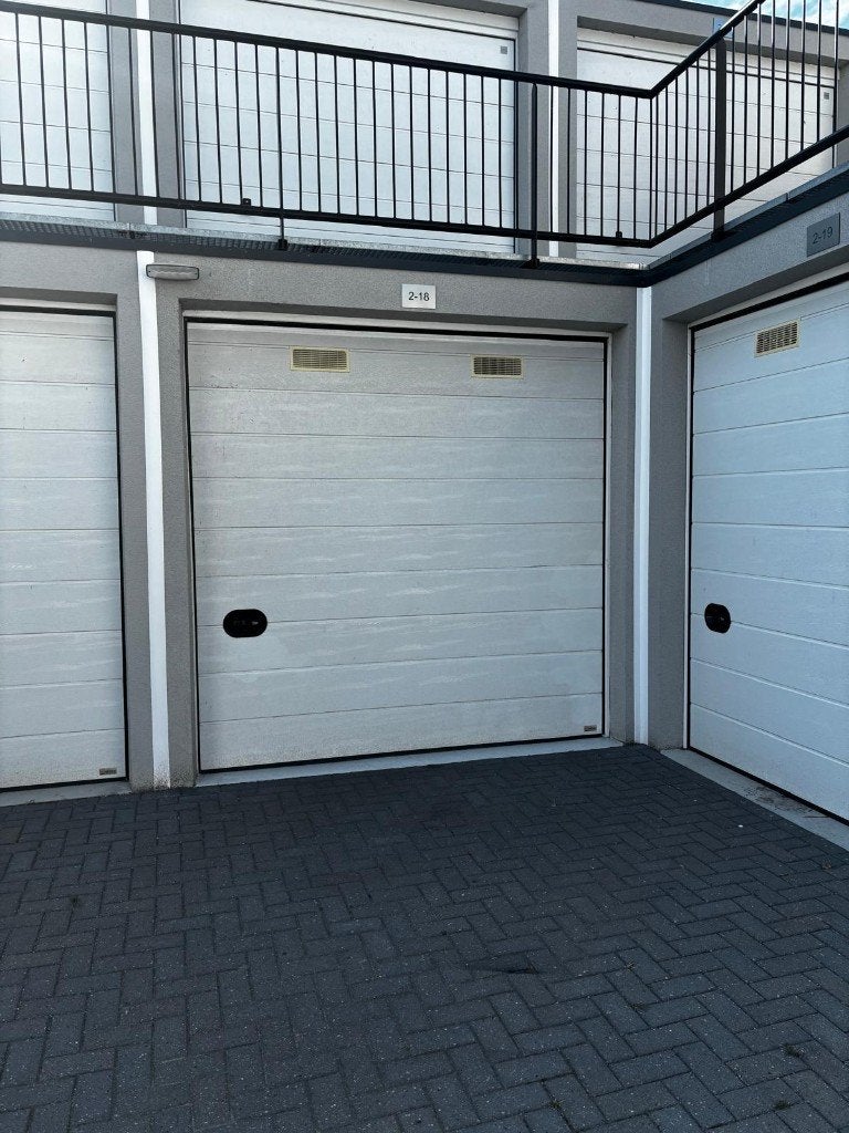 Te huur: Garagebox Buitenbulkweg Tiel 42 m2, Opslag