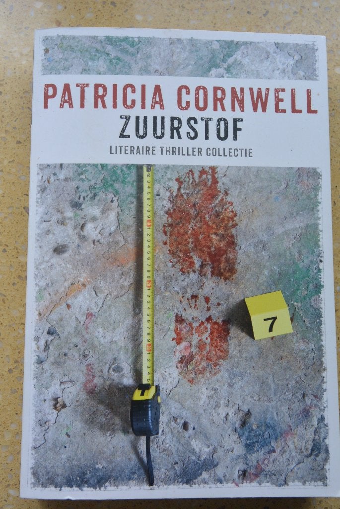Zuurstof - Patricia Cornwell - Thriller, Ophalen of Verzenden, Amerika, Patricia Cornwell, Gelezen